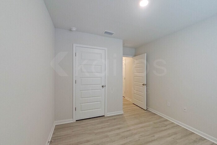 Building Photo - 110 Metalmark Dr