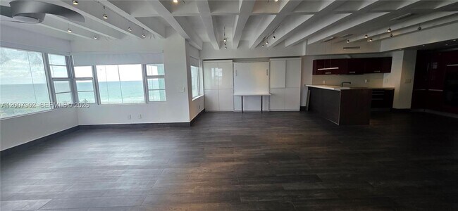 Building Photo - 5255 Collins Ave
