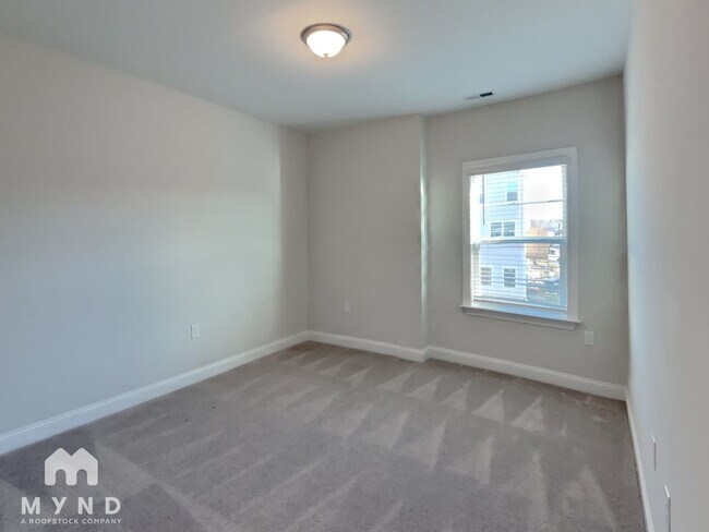 Building Photo - 395 Jorpaul Dr