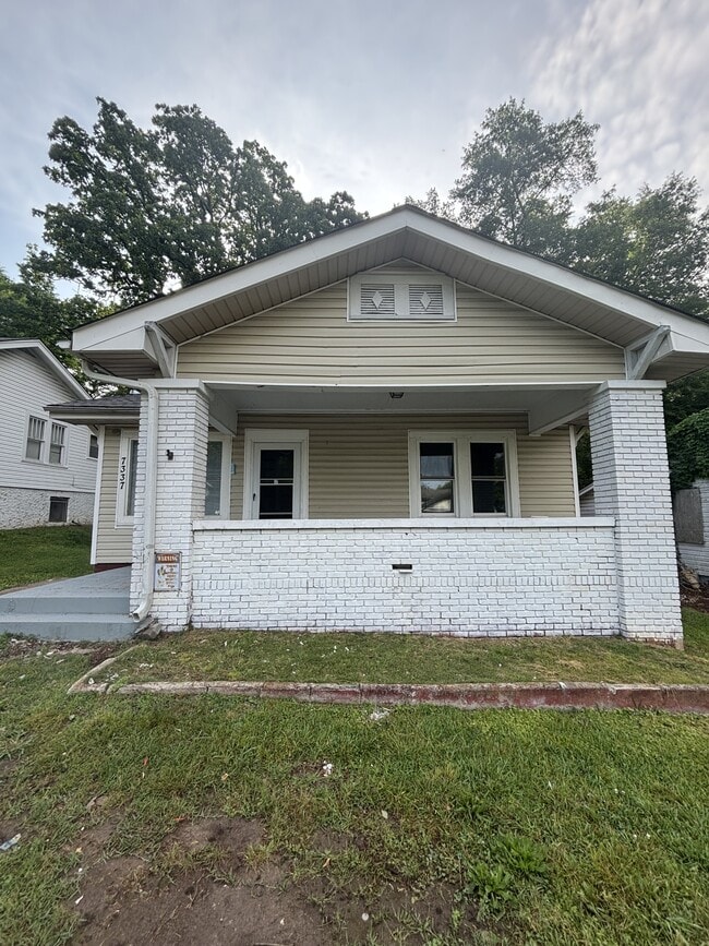 Building Photo - 7337 Queenstown Ave