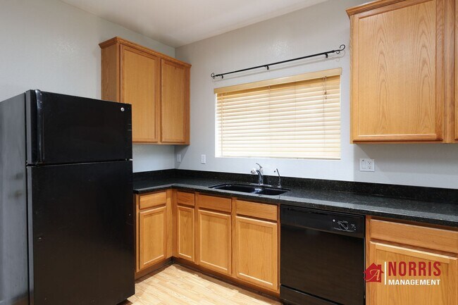 Building Photo - Beautiful Large Home in Casa Grande