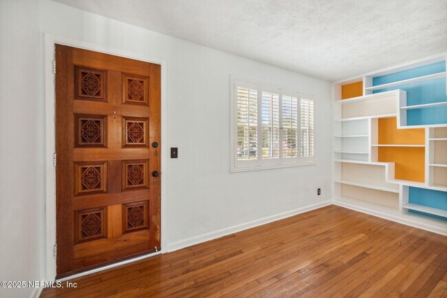 Building Photo - 8056 Catawba Dr
