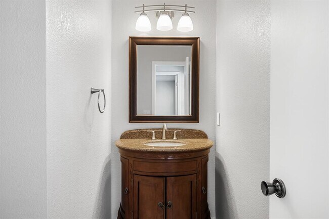 Building Photo - 8303 Wexford Dr