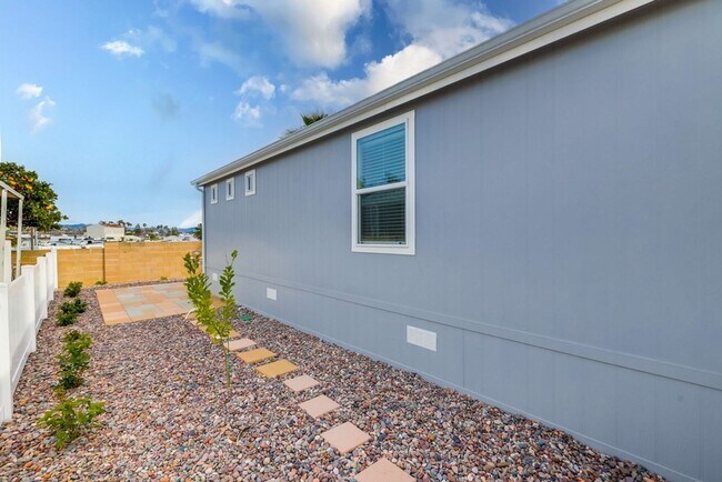 Building Photo - Manufactured Home in Casitas del Sol, 55+ Community