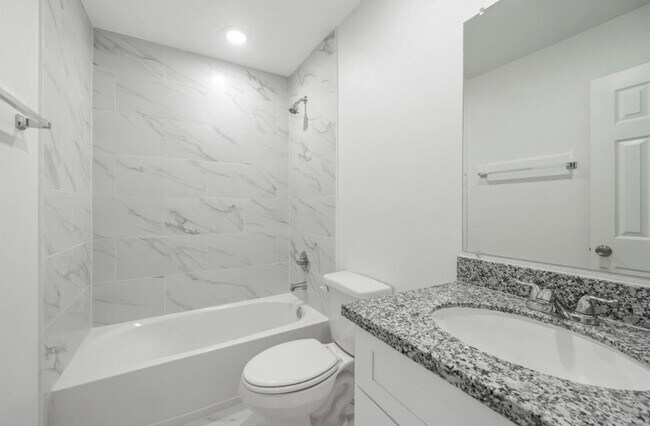 Building Photo - For Lease | 3 Bed, 2 Bath |1,150 Sq Ft | Parkhurst Place |