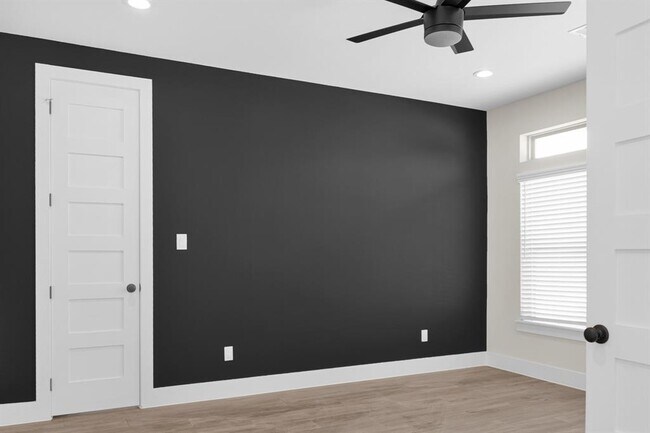 Building Photo - 257 Bentwood Dr