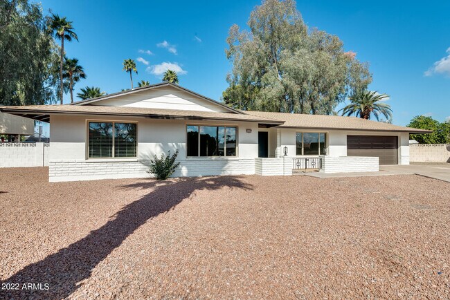 Building Photo - 4402 W El Camino Dr