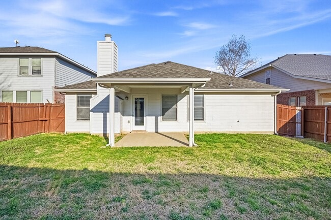 Building Photo - 518 Niagara Falls Dr