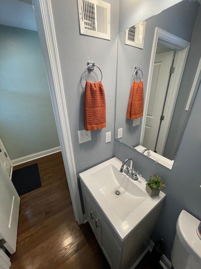 Building Photo - Recently Renovated 3 Bed / 3.5 Bath Luxury Home Near Patterson Park with Parking!