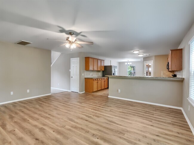 Building Photo - 34 W Sage Creek Pl