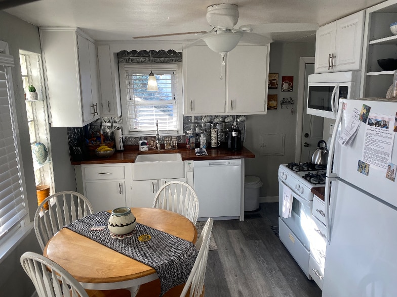 Building Photo - 1237 E Pleasant Run Pkwy S Dr