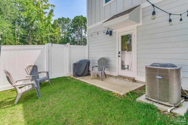 Building Photo - 1663 Iroquois Ct