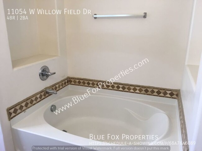 Building Photo - 11054 W Willow Field Dr