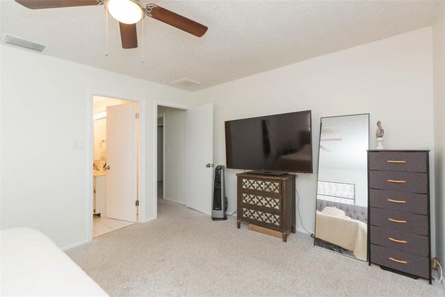 Building Photo - 3604 E Maritana Dr