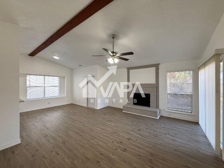 Building Photo - 12135 Lemon Blossom St