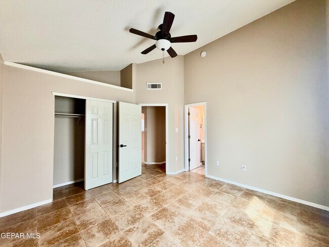 Building Photo - 3904 Tierra Marfil Rd