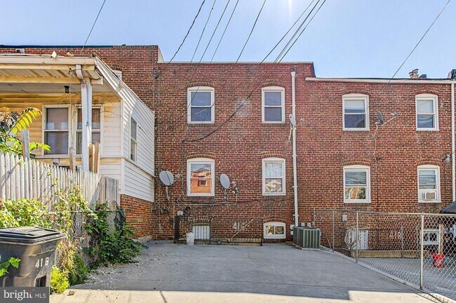 Building Photo - 416 Hornel St