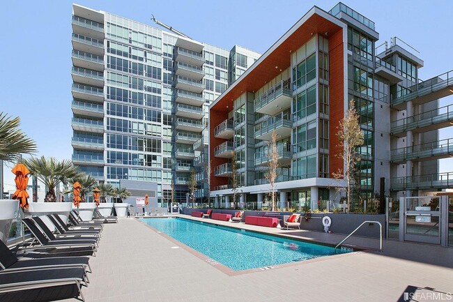 Building Photo - 718 Long Bridge St