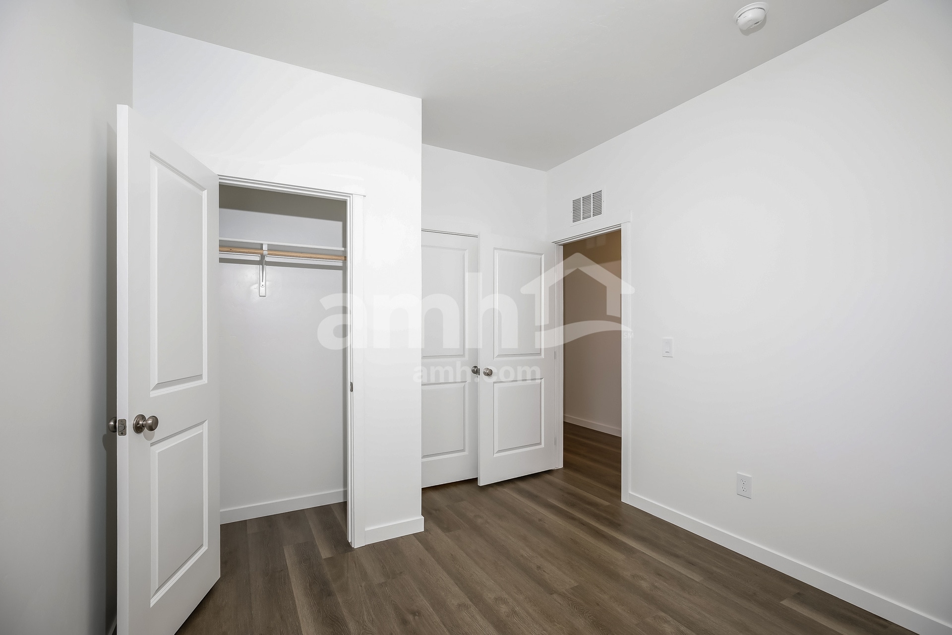 Building Photo - 2923 N Picton Ave