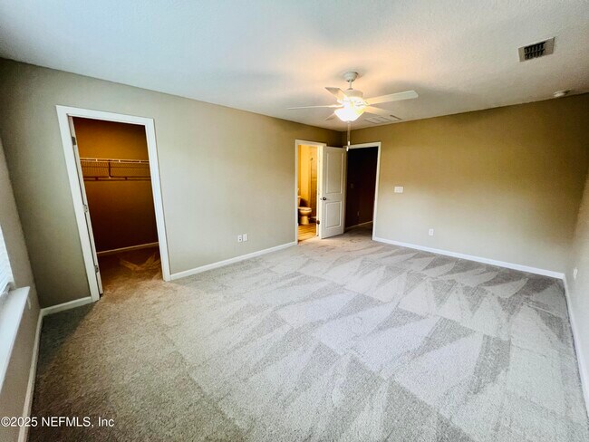 Building Photo - 2657 Sandy Dune Dr