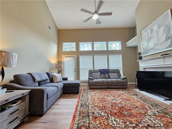 Building Photo - 2216 Worrall Hill Dr