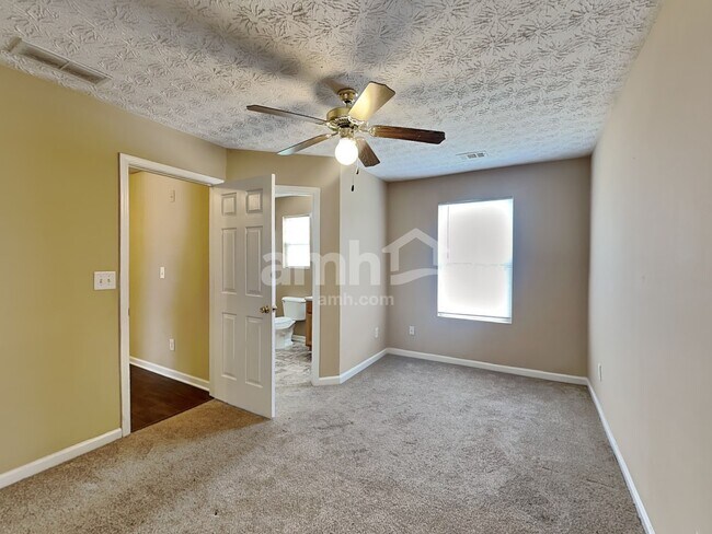 Building Photo - 6110 Flagstaf Walk