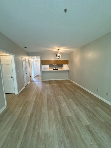 Living Area - 200 Sandestin Ln