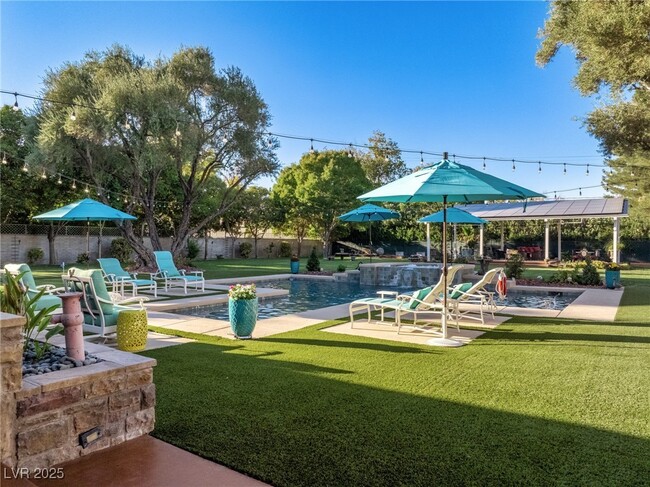 Primary Photo - 330 Rancho Cir