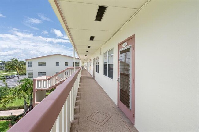 Building Photo - 29 Preston Way