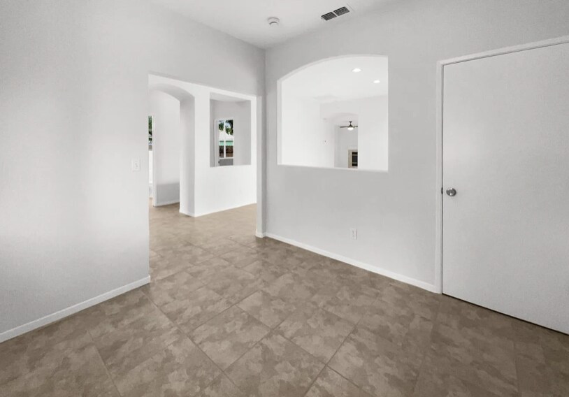 Building Photo - 9387 Bennoel Way