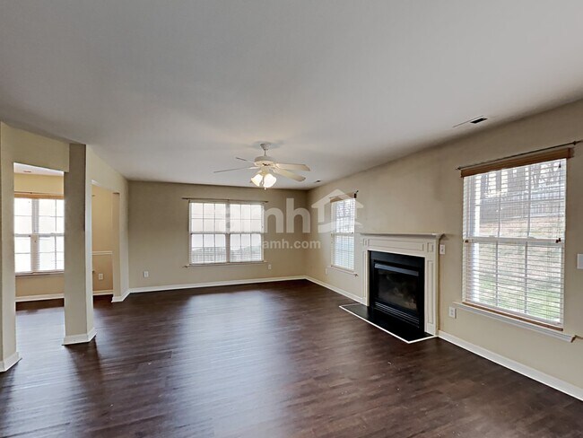 Building Photo - 318 Timber Meadow Lake Dr