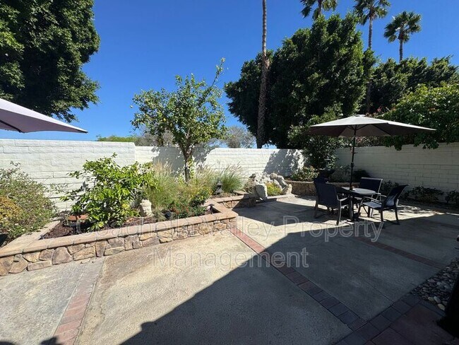 Building Photo - 43584 Via Magellan Dr