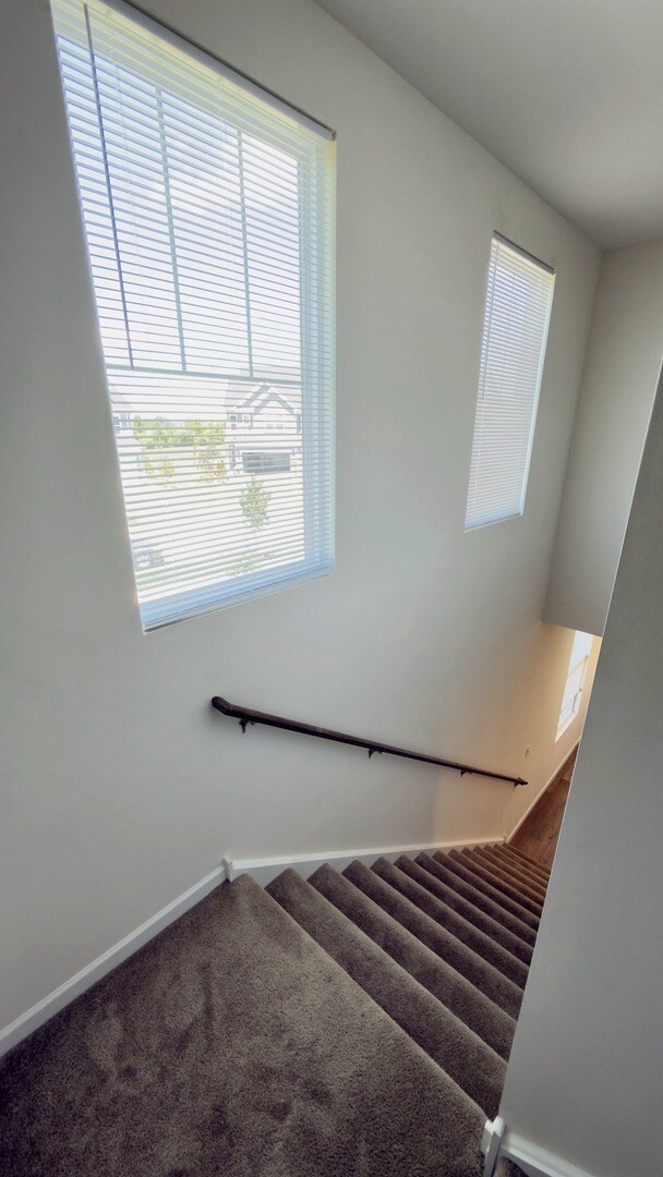 Building Photo - 659 Switchgrass Wy