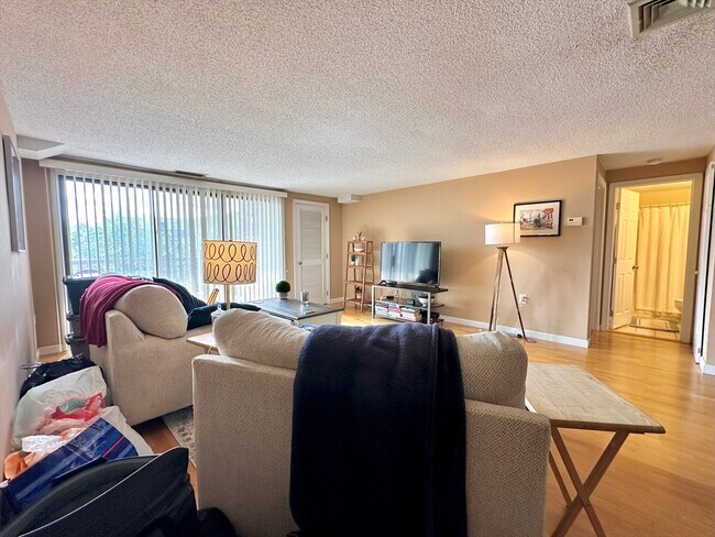 Building Photo - 30 Revere Beach Pkwy