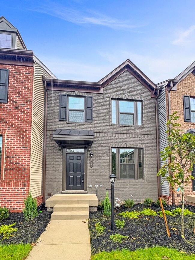 Building Photo - Spacious 3-Bedroom Townhome with Finished Basement in Midlothian