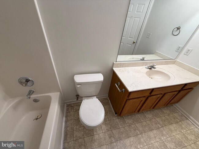 Building Photo - 10500 Boxmeer Ct