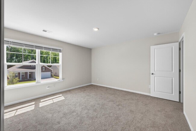 Building Photo - 185 Carolina Grv Blvd