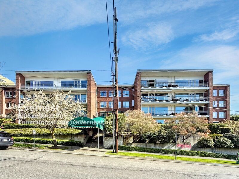 Building Photo - 530 W Olympic Pl