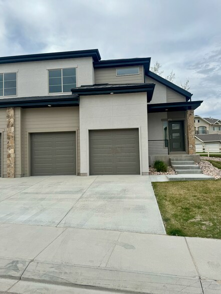 Building Photo - 172 W Autumn Ln