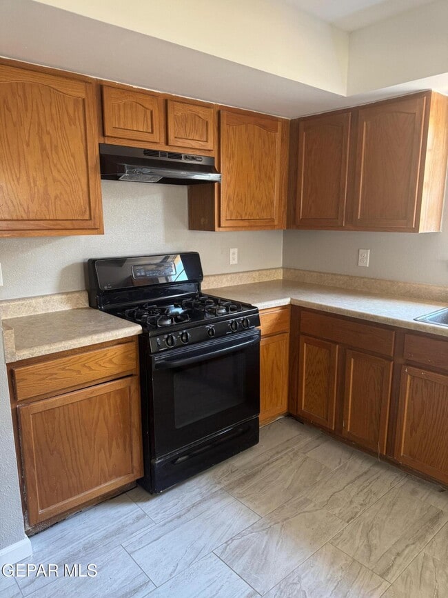 Building Photo - 3409 Tascosa St