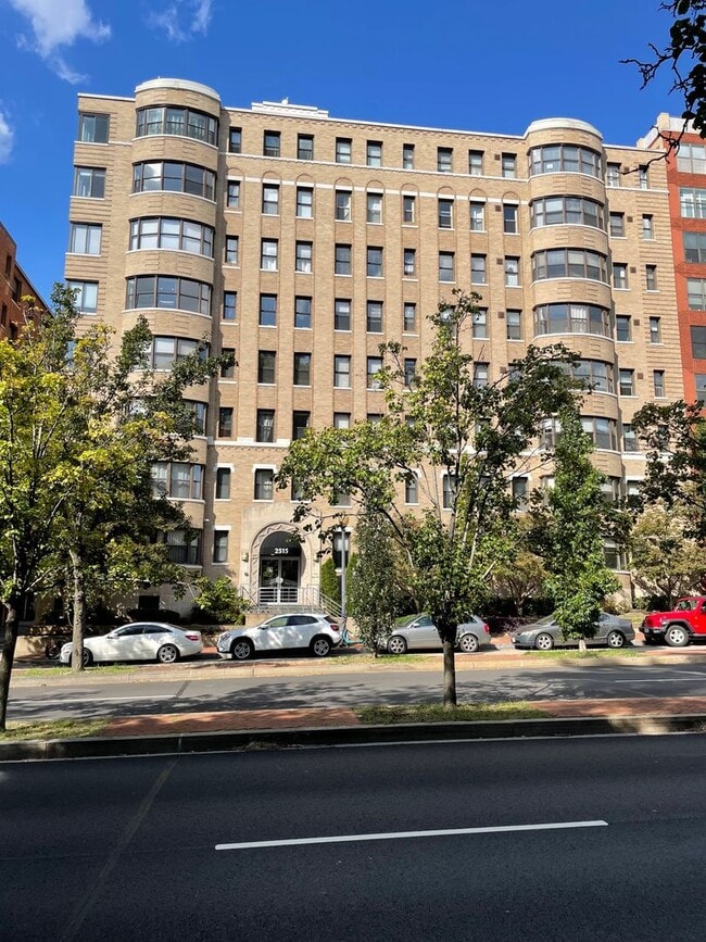 Primary Photo - Foggy Bottom Efficiency W/Roofdeck, All En...