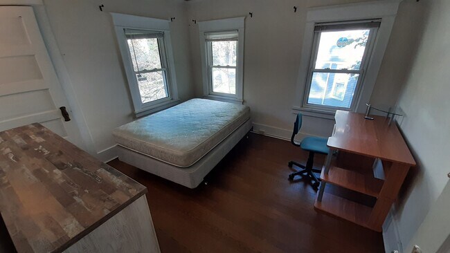 Building Photo - 311 Fairmount Ave