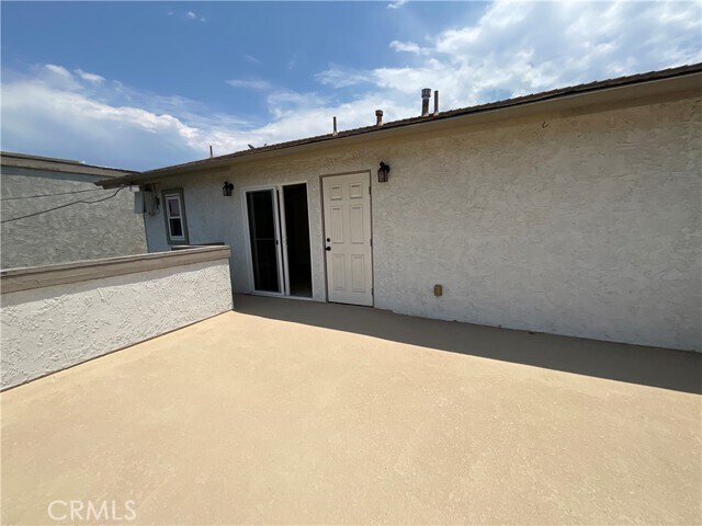 Building Photo - 2641 Santa Ana Ave