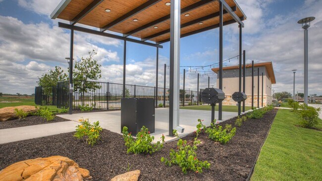 Building Photo - 4 BR + STUDY/ 3 BA in Seguin - 2042 SF One...