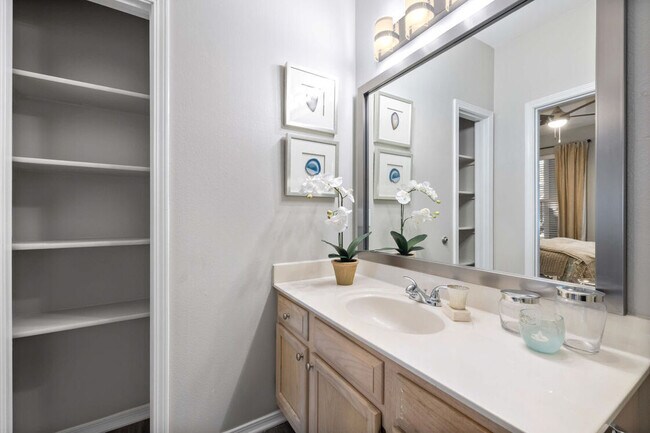 Building Photo - 812 Preston Grove Ave