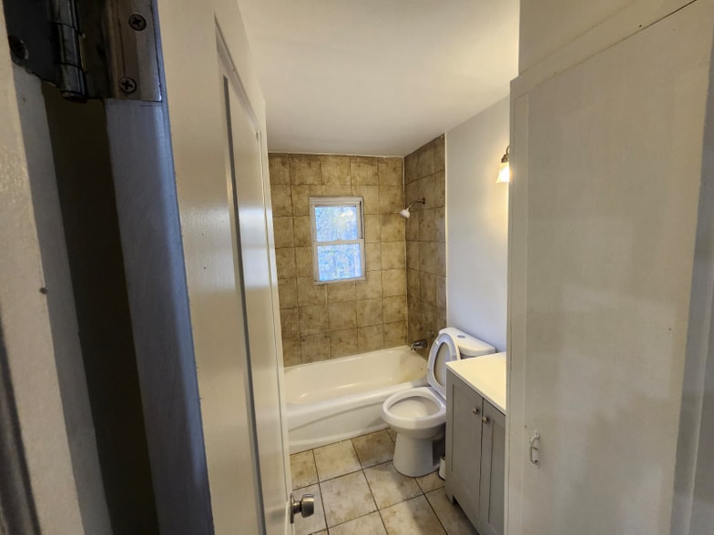 Building Photo - 2 Wildwood Trail