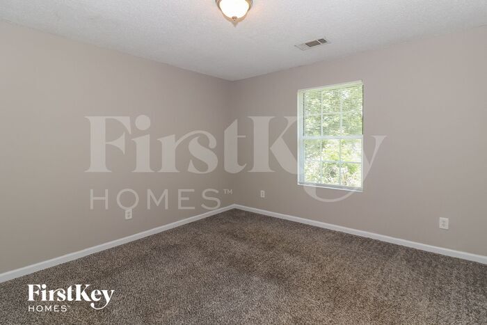 Building Photo - 464 Raymond Dr