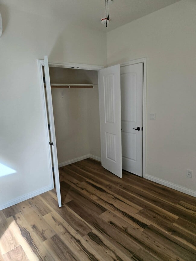 Building Photo - 39034 CA-41