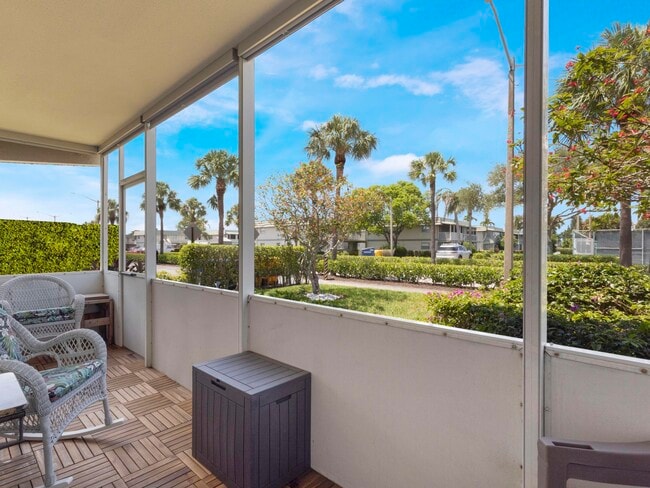 Building Photo - 732 Monaco P