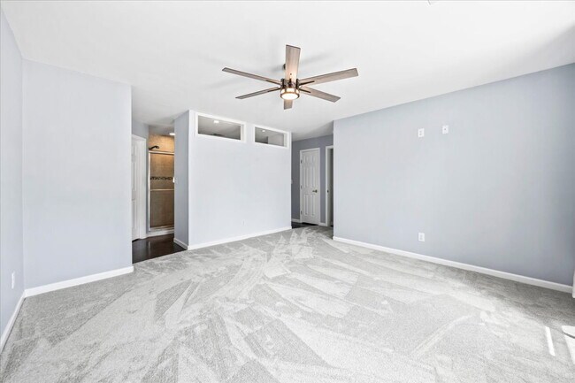 Building Photo - Beautiful 2 Bedroom, 2 Bath Home in Guard-...